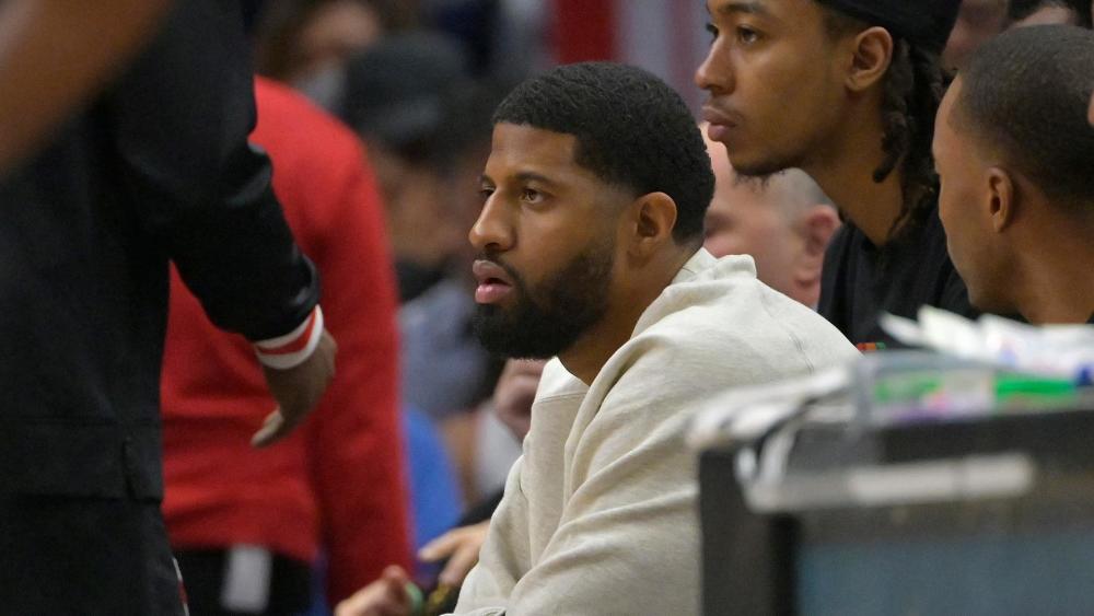  乔治膝盖伤势反复，快船医疗组紧急会诊  