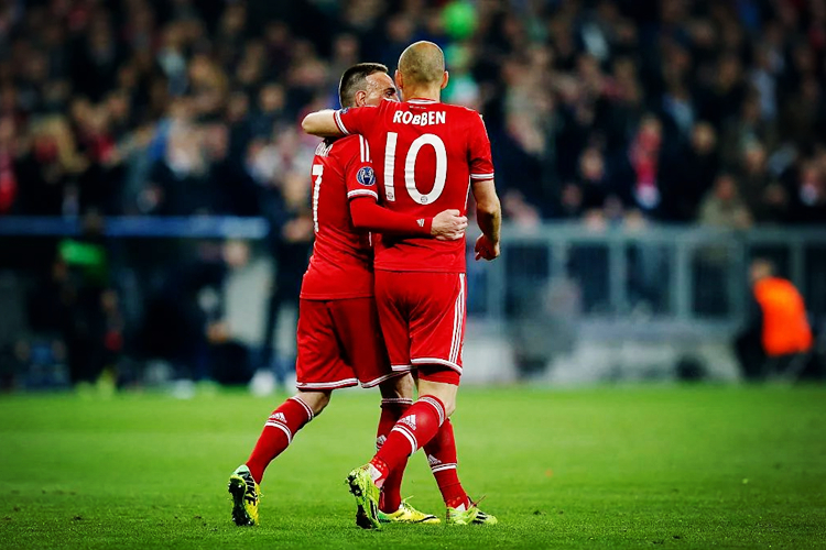  阿雅克肖边路突破犀利，两翼齐飞击溃对手防线